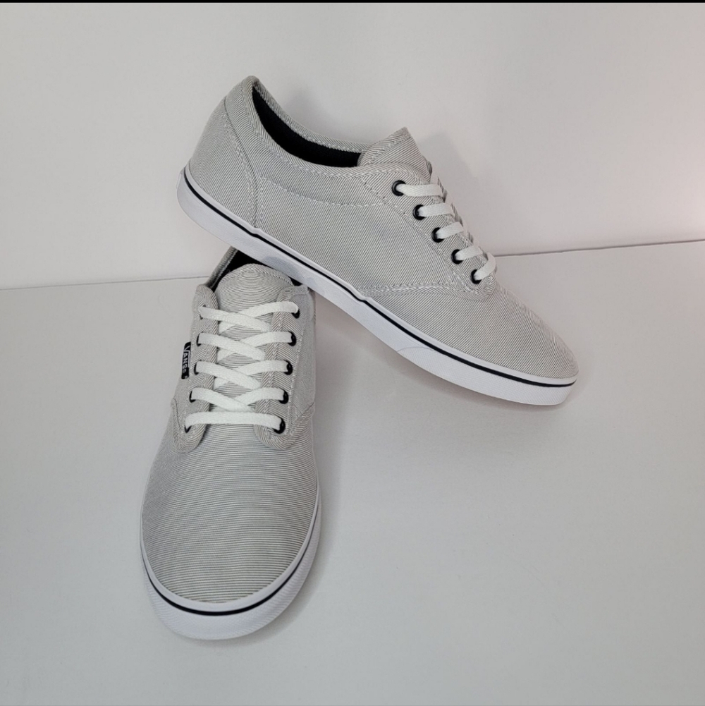 Vans off The Wall Women's Size 8 Blue White Pin Stripes Shoes Low Top
